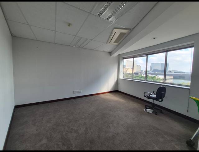 981M² OFFICE TO LET IN SANDTON CENTRAL
